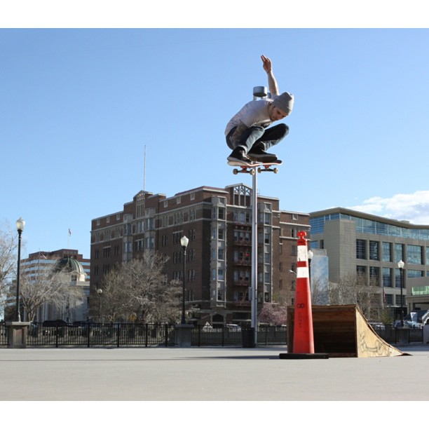 @bertsland melon at the flatspot #reno #eternalboardshop #skateboarding #skidmarkskatemag #lowcardmag #metrogrammed #berrics #instacrops #skatenv #skateordie #skateeverydamnday #sk8 #skate #skatelife @eternalboardshop #melon #launchramps