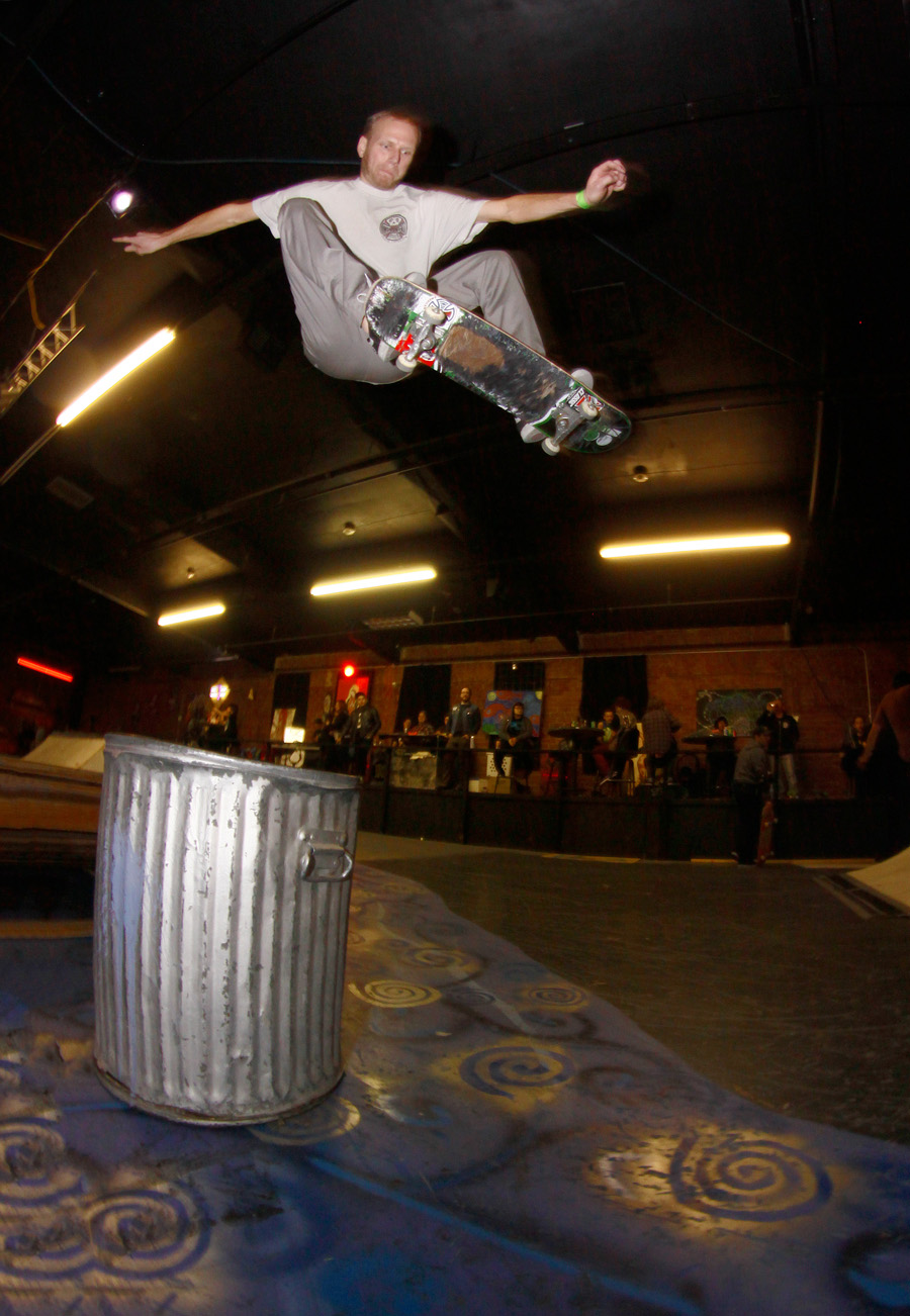 Toby Riley ollie photo Volland